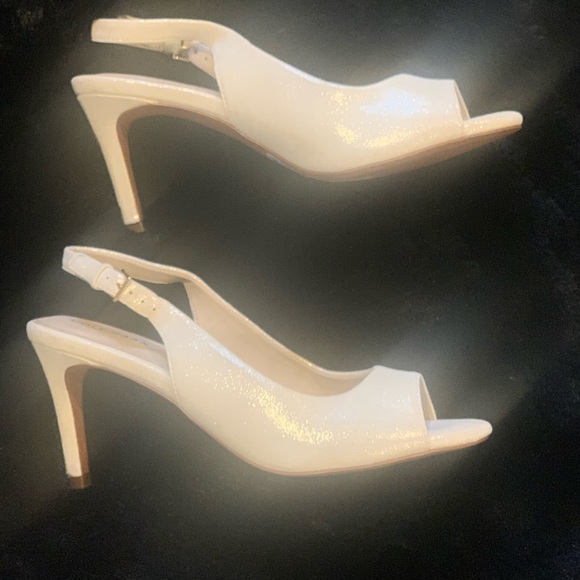 Size 6 - off-white shimmery
Cole Haan heels - Picture 2 of 12